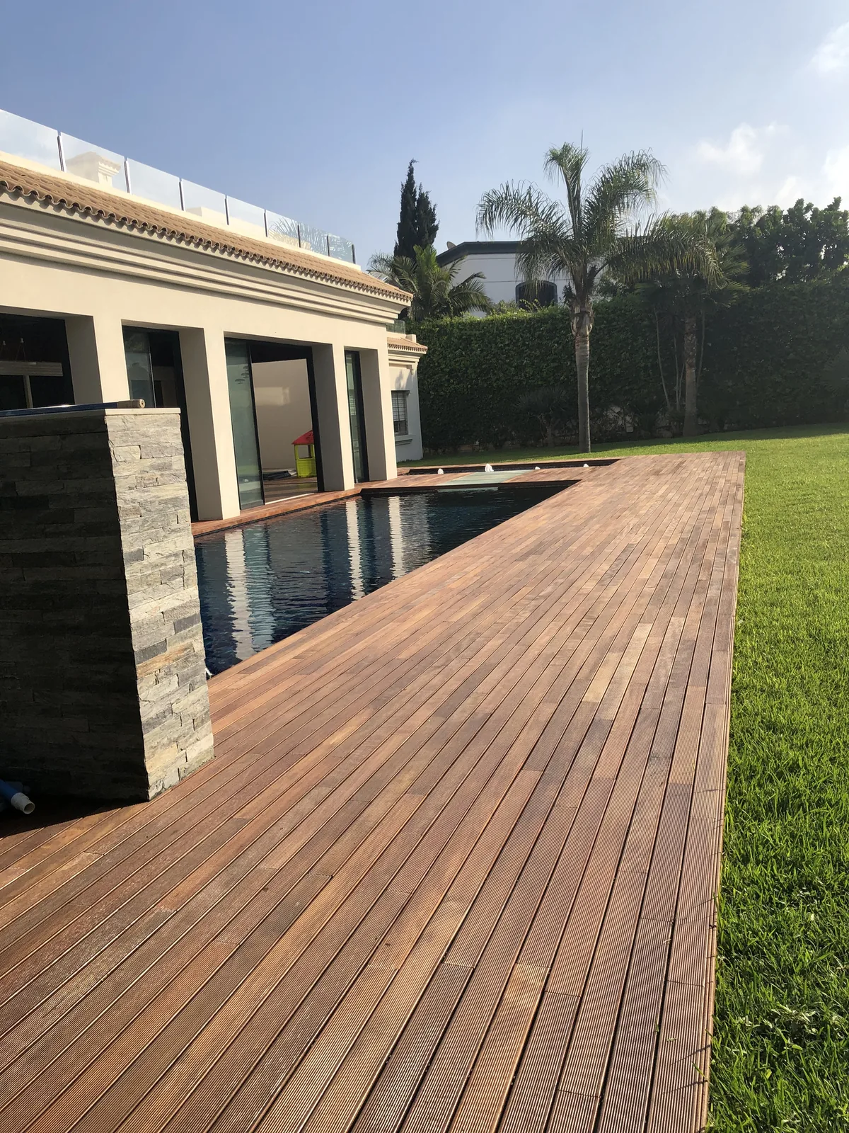 Gazon synthétique aménagement